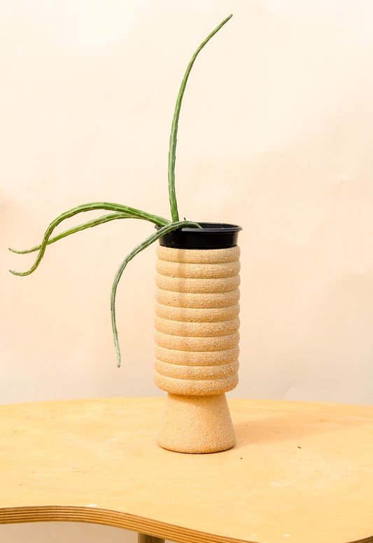 Medium Pedestal Planter Desert Sands 16